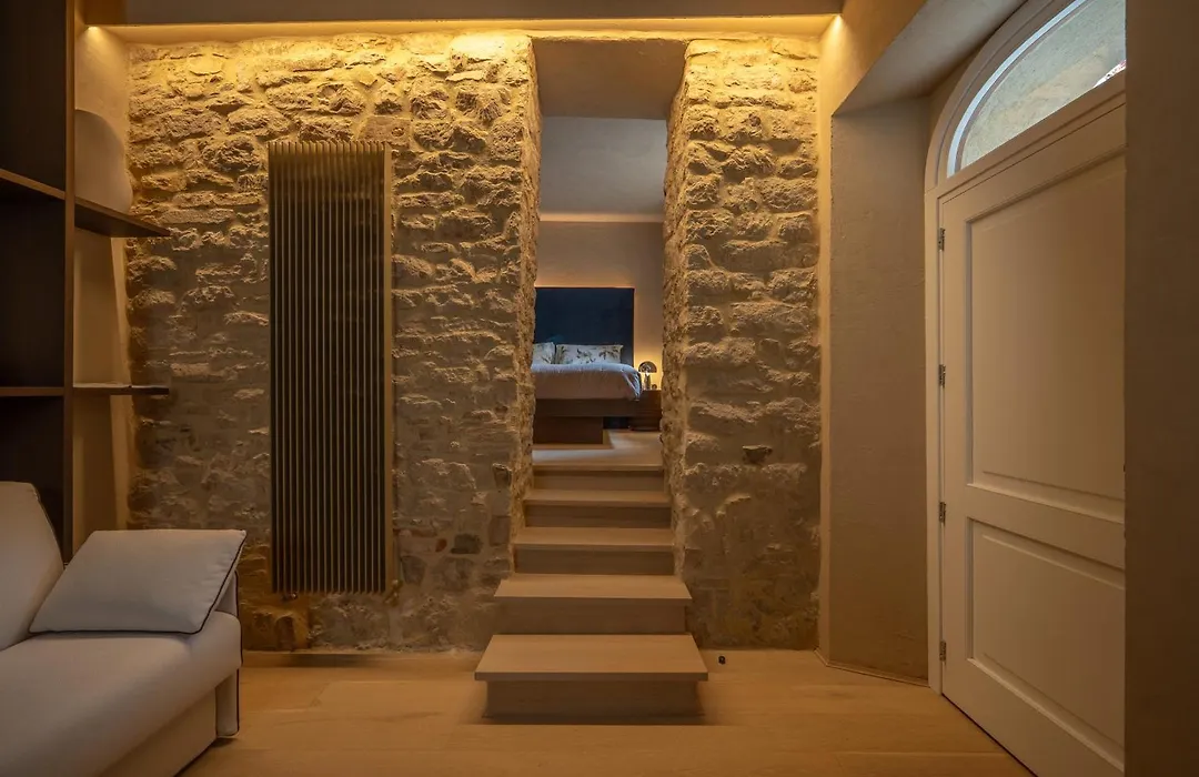 Forma Your Boutique Suite-1